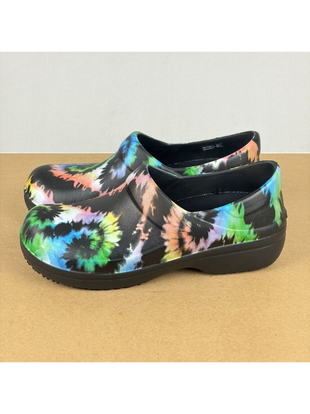 Crocs Neria Pro II Tie Dye Clogs Womens 9 Black Multicolor Slip On Non Slip